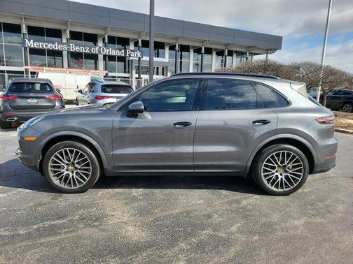 2020 Porsche Cayenne Base