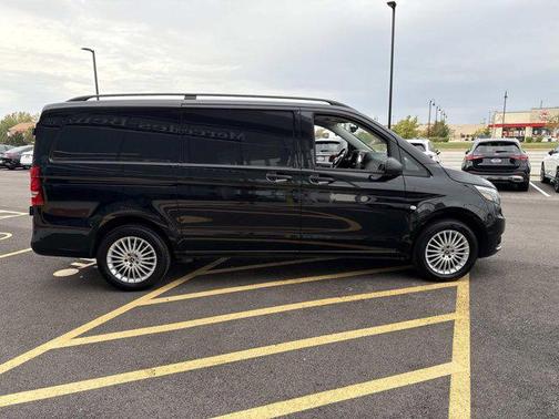 2023 Mercedes-Benz Metris Base