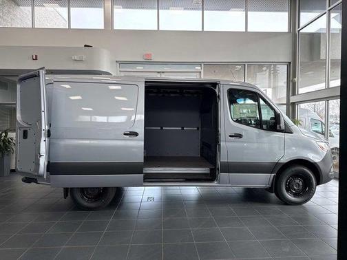 2026 Mercedes-Benz Sprinter 2500 Standard Roof