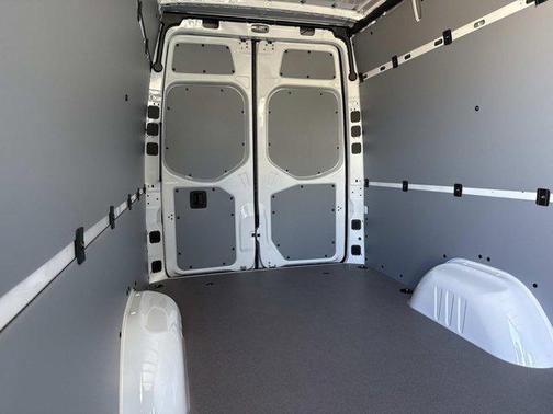 2026 Mercedes-Benz Sprinter 2500 High Roof
