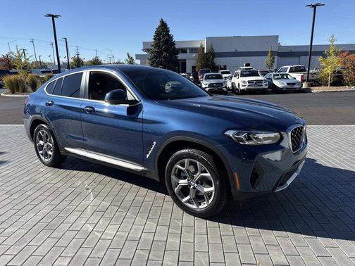 2024 BMW X4 xDrive30i
