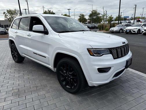 2021 Jeep Grand Cherokee Laredo