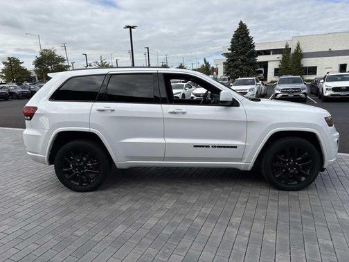 2021 Jeep Grand Cherokee Laredo