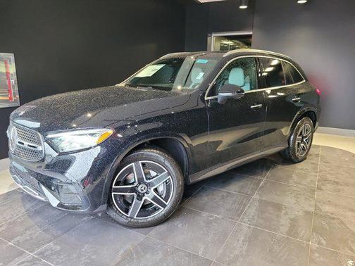 2025 Mercedes-Benz GLC 300 4MATIC