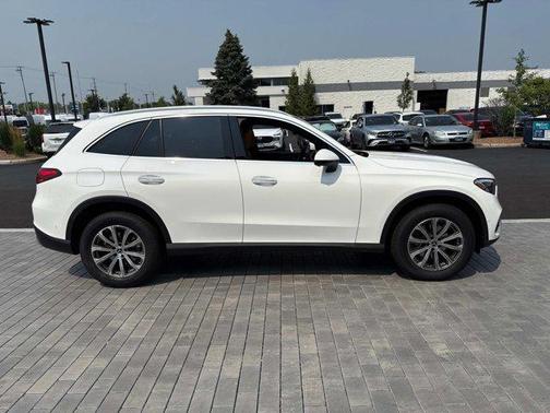 2025 Mercedes-Benz GLC 300 4MATIC