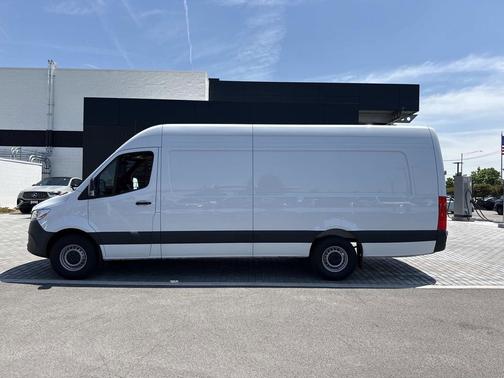 Arctic White 2025 Mercedes-Benz Sprinter 2500 High Roof