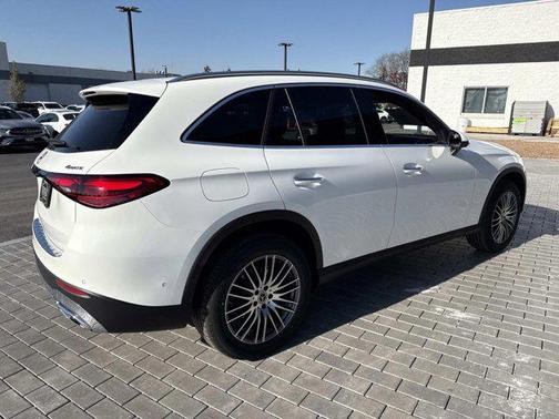 2026 Mercedes-Benz GLC 300 4MATIC