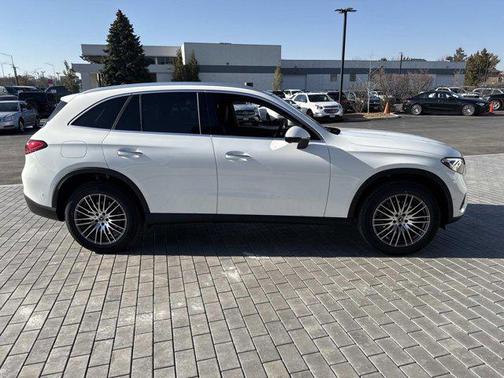 2026 Mercedes-Benz GLC 300 4MATIC