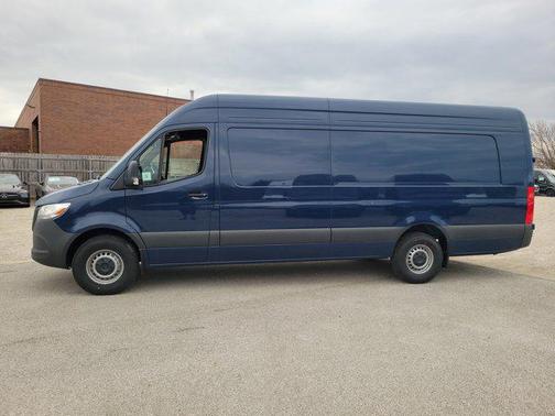 2025 Mercedes-Benz Sprinter 2500 High Roof