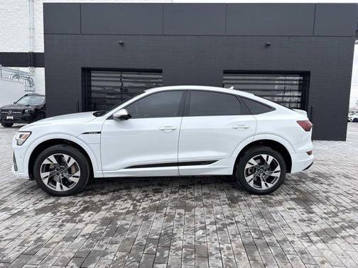 2022 Audi e-tron Sportback S line Premium