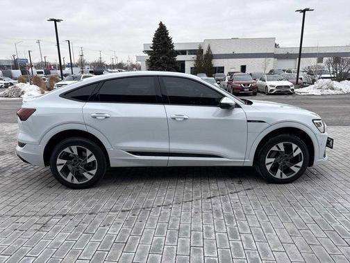 2022 Audi e-tron Sportback S line Premium