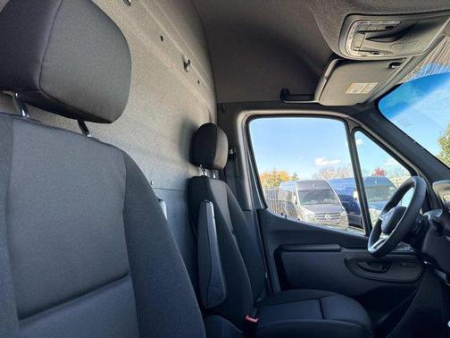 2026 Mercedes-Benz Sprinter 2500 High Roof