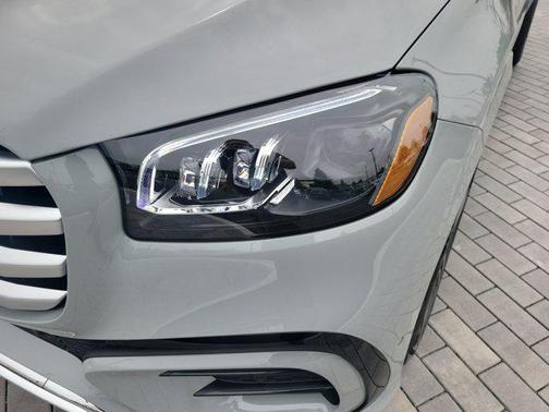 2025 Mercedes-Benz GLS 450 4MATIC