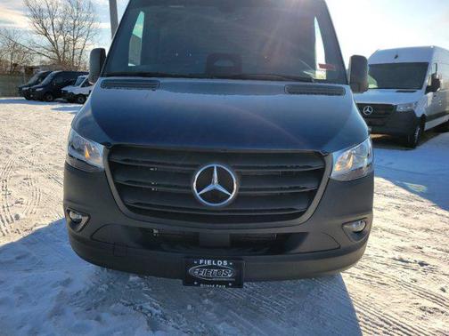 2025 Mercedes-Benz Sprinter 2500 Standard Roof