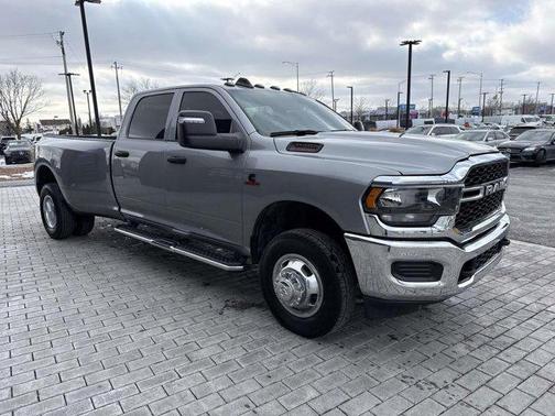 2024 RAM 3500 Tradesman Crew Cab 4x4 8' Box