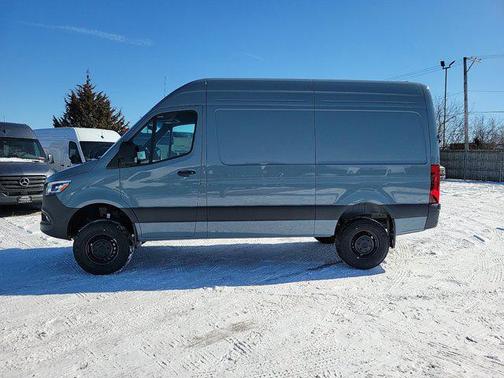 2025 Mercedes-Benz Sprinter 2500 Standard Roof