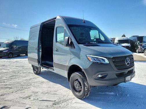 2025 Mercedes-Benz Sprinter 2500 Standard Roof
