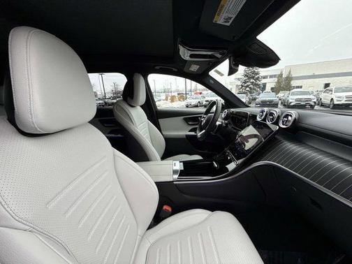 2025 Mercedes-Benz GLC 300 4MATIC