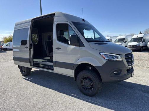 2026 Mercedes-Benz Sprinter 2500 Standard Roof
