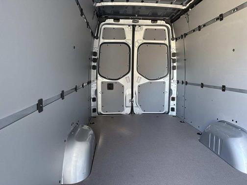 2025 Mercedes-Benz Sprinter 2500 High Roof