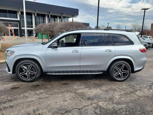 2025 Mercedes-Benz GLS 450 4MATIC