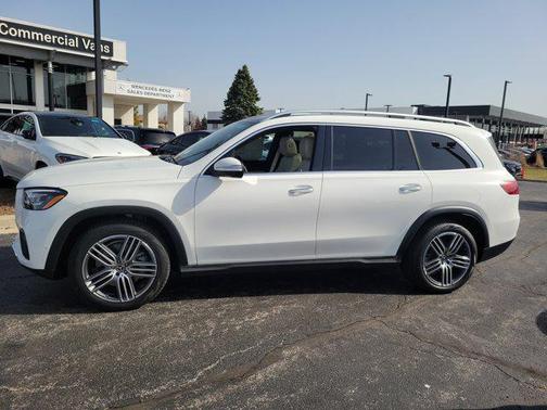 2025 Mercedes-Benz GLS 450 4MATIC