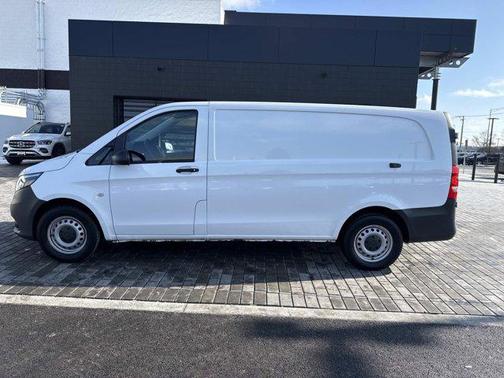 2023 Mercedes-Benz Metris Base
