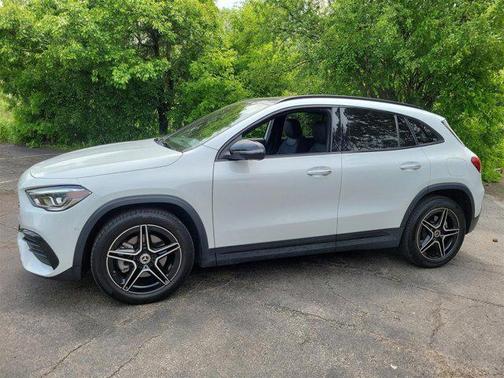 2021 Mercedes-Benz GLA 250 Base 4MATIC