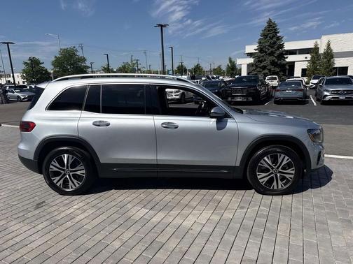 Cirrus Silver Metallic 2026 Mercedes-Benz GLB 250 4MATIC