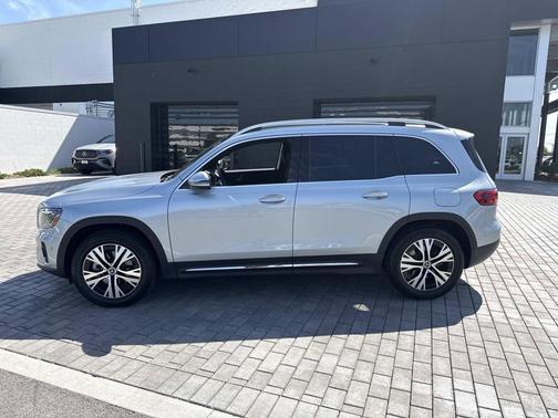 Cirrus Silver Metallic 2026 Mercedes-Benz GLB 250 4MATIC