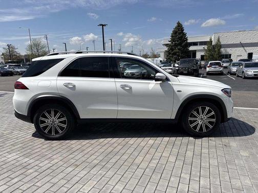 Polar White 2025 Mercedes-Benz GLE 450e 4MATIC
