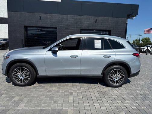 2025 Mercedes-Benz GLC 300 4MATIC