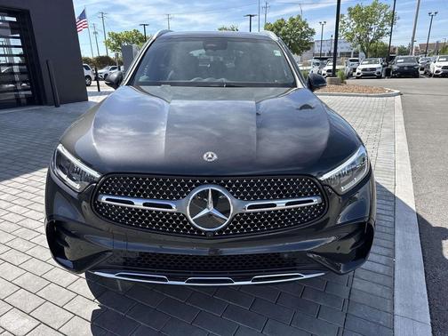 Graphite Grey Metallic 2026 Mercedes-Benz GLC 300 4MATIC