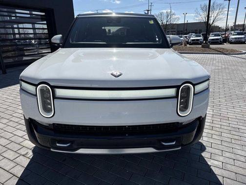 2023 Rivian R1S Adventure