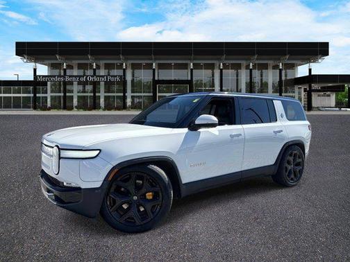2023 Rivian R1S Adventure