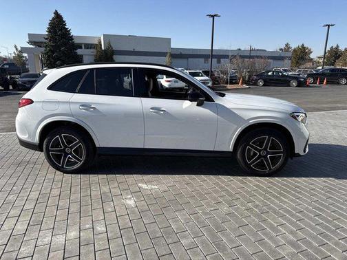 2026 Mercedes-Benz GLC 300 4MATIC