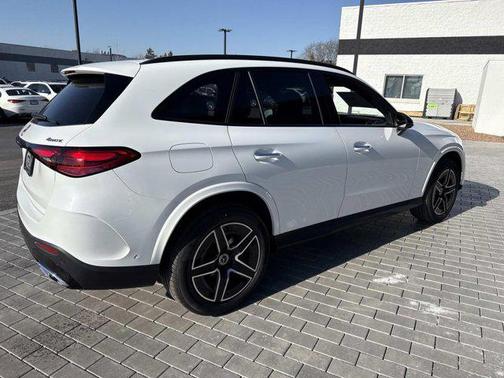 2026 Mercedes-Benz GLC 300 4MATIC