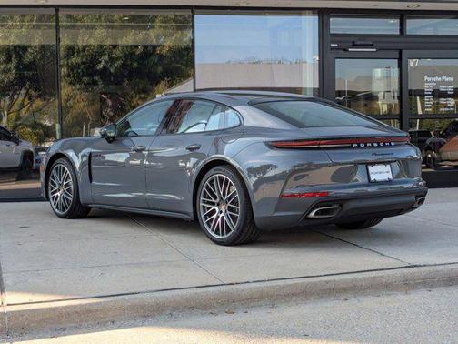 2026 Porsche Panamera 4 E-Hybrid