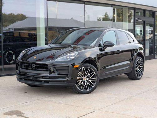 2025 Porsche Macan AWD