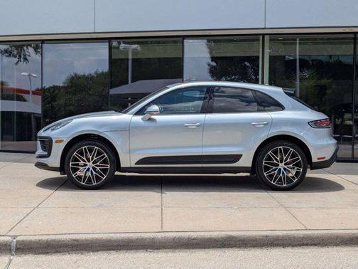 2025 Porsche Macan Base
