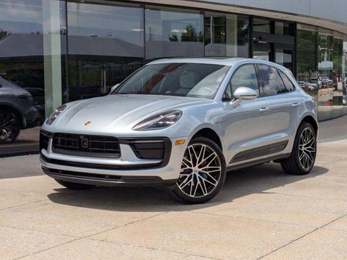 2025 Porsche Macan Base
