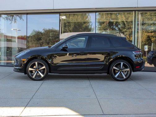 2026 Porsche Macan AWD