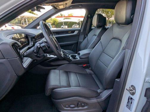 2025 Porsche Cayenne Cayenne