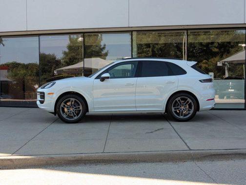 2025 Porsche Cayenne Cayenne