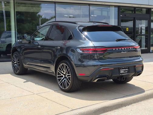 Volcano Grey Metallic 2026 Porsche Macan