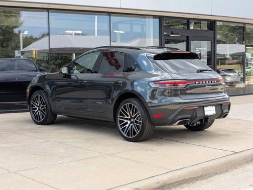 Volcano Grey Metallic 2026 Porsche Macan