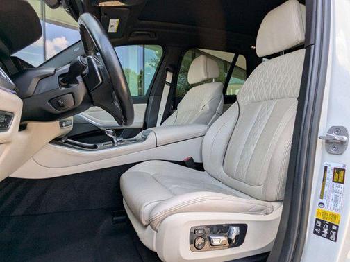 2022 BMW X5 M50i