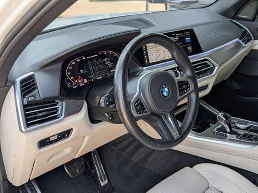 2022 BMW X5 M50i