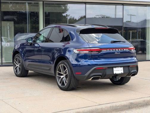 2025 Porsche Macan 