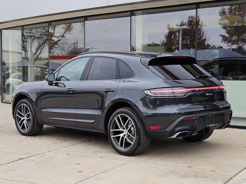 2026 Porsche Macan AWD